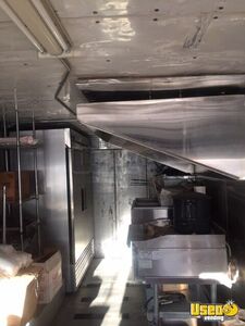 1986 18' Diesel Step Van Kitchen Food Truck All-purpose Food Truck Electrical Outlets Pennsylvania Diesel Engine for Sale