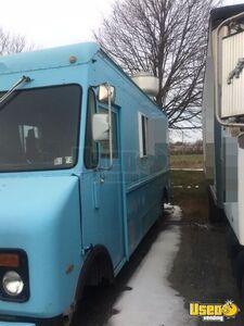 1986 18' Diesel Step Van Kitchen Food Truck All-purpose Food Truck Propane Tank Pennsylvania Diesel Engine for Sale