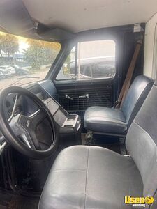 1986 G30 All-purpose Food Truck All-purpose Food Truck Electrical Outlets Florida Diesel Engine for Sale