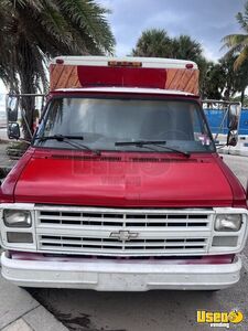 1986 G30 All-purpose Food Truck All-purpose Food Truck Stainless Steel Wall Covers Florida Diesel Engine for Sale