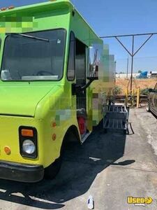 1986 Grumman Kitchen Food Truck All-purpose Food Truck Prep Station Cooler California Gas Engine for Sale