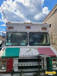 1986 Mobile Kitchen Food Truck All-purpose Food Truck Awning Connecticut Gas Engine for Sale