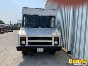 1986 P30 All-purpose Food Truck Concession Window Illinois Gas Engine for Sale