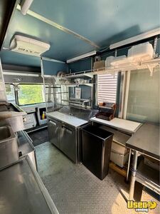 1986 P30 All-purpose Food Truck Diamond Plated Aluminum Flooring Ohio Gas Engine for Sale