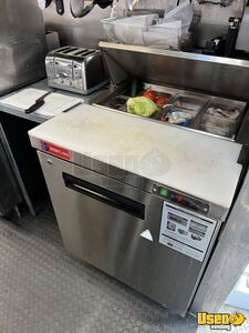 1986 P30 All-purpose Food Truck Exterior Customer Counter Connecticut Gas Engine for Sale