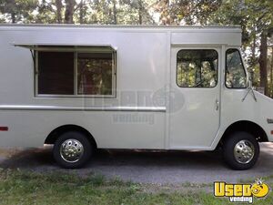 1986 P30 All-purpose Food Truck Spare Tire Illinois Gas Engine for Sale