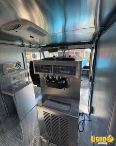 1986 P30 Ice Cream Truck Ice Cream Truck Deep Freezer North Carolina Gas Engine for Sale