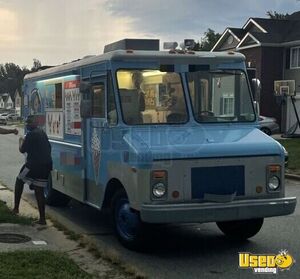 1986 P30 Ice Cream Truck Ice Cream Truck Diamond Plated Aluminum Flooring North Carolina Gas Engine for Sale