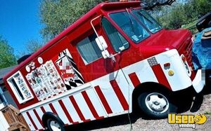 1986 P30 Kurbmaster All-purpose Food Truck Texas Gas Engine for Sale