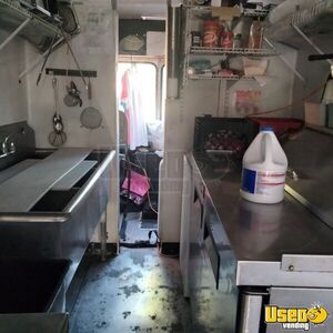 1986 P30 Step Van Kitchen Food Truck All-purpose Food Truck Spare Tire Florida Diesel Engine for Sale