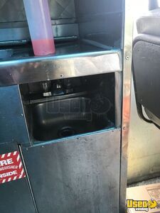 1986 P30 Stepvan Kitchen Food Truck All-purpose Food Truck Oven Colorado Gas Engine for Sale