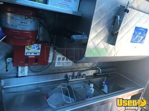 1986 P30 Stepvan Kitchen Food Truck All-purpose Food Truck Stovetop Colorado Gas Engine for Sale