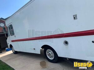 1987 Mobile Kitchen Food Truck All-purpose Food Truck Refrigerator Texas Gas Engine for Sale