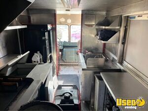 1987 P30 All-purpose Food Truck Insulated Walls Ohio Gas Engine for Sale