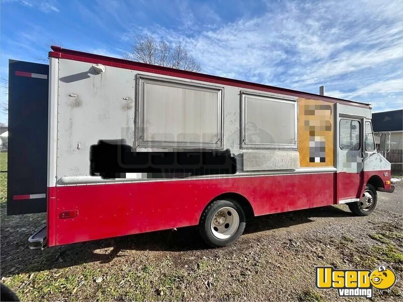 1987 P30 All-purpose Food Truck Ohio Gas Engine for Sale