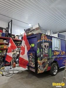 1987 P30 All-purpose Food Truck Stainless Steel Wall Covers Alberta Gas Engine for Sale
