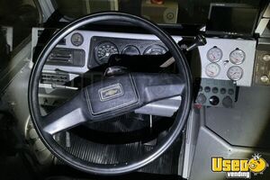 1987 P30 Ice Cream Truck Ice Cream Truck 22 Connecticut Diesel Engine for Sale