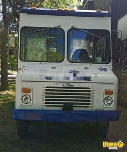 1987 P30 Ice Cream Truck Ice Cream Truck Awning Quebec Diesel Engine for Sale