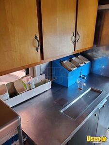 1987 P30 Ice Cream Truck Ice Cream Truck Soft Serve Machine Quebec Diesel Engine for Sale