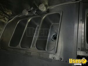 1987 P30 Ice Cream Truck Ice Cream Truck Sound System Connecticut Diesel Engine for Sale