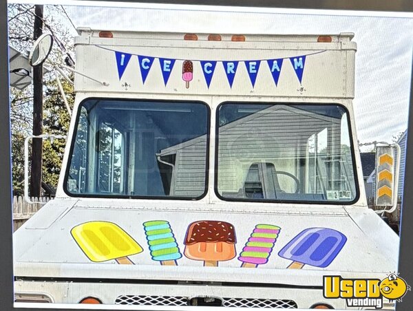 1987 P30 Ice Cream Truck New Jersey Diesel Engine for Sale