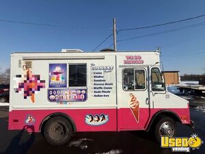 Chevrolet P30 Ice Cream Concession Truck Mobile Vending Unit for Sale in Ohio!