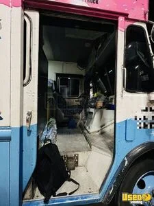 1987 P30 Ice Cream Truck Stainless Steel Wall Covers Illinois Diesel Engine for Sale