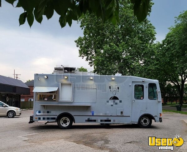 1987 P30 Kitchen Food Truck All-purpose Food Truck Ohio for Sale