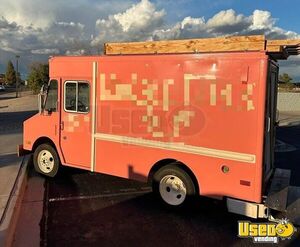 1987 P30 Mobile Boutique Truck Mobile Boutique Interior Lighting Arizona Diesel Engine for Sale