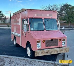 1987 P30 Mobile Boutique Truck Mobile Boutique Transmission - Automatic Arizona Diesel Engine for Sale