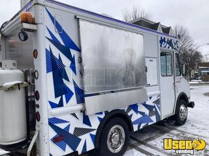 1987 P30 Step Van All-purpose Food Truck All-purpose Food Truck Concession Window Michigan Diesel Engine for Sale