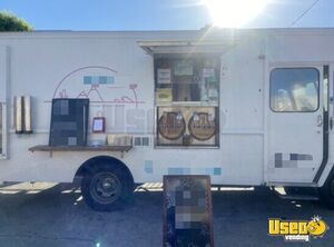 1987 P30 Step Van Beverage Truck Coffee & Beverage Truck Concession Window California Gas Engine for Sale