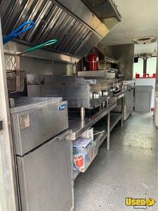 1987 P30 Step Van Kitchen Food Truck All-purpose Food Truck Diamond Plated Aluminum Flooring Florida Gas Engine for Sale