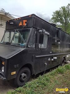 1987 P30 Step Van Kitchen Food Truck All-purpose Food Truck Florida Gas Engine for Sale