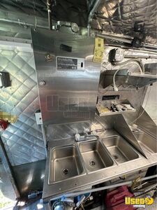 1987 P30 Step Van Kitchen Food Truck All-purpose Food Truck Prep Station Cooler New Jersey Diesel Engine for Sale