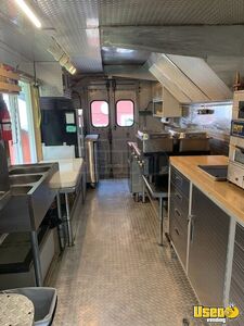 1987 P30 Step Van Kitchen Food Truck All-purpose Food Truck Propane Tank Pennsylvania Gas Engine for Sale