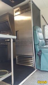 1987 P65 Step Van Kitchen Food Truck All-purpose Food Truck Exterior Customer Counter Oklahoma Gas Engine for Sale