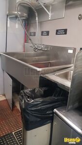 1987 P65 Step Van Kitchen Food Truck All-purpose Food Truck Exterior Lighting Oklahoma Gas Engine for Sale