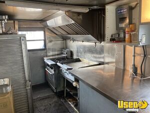 1988 350 Mobile Catering Truck All-purpose Food Truck Concession Window Florida Gas Engine for Sale