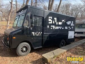 1988 Chevy P30 Kitchen Food Truck All-purpose Food Truck Massachusetts Gas Engine for Sale