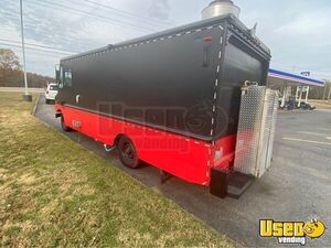 1988 Kitchen Food Truck All-purpose Food Truck Floor Drains Arkansas Diesel Engine for Sale