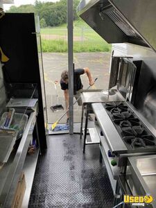 1988 Livest Food Concession Trailer Kitchen Food Trailer Exhaust Hood Massachusetts for Sale