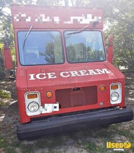 1988 P30 All-purpose Food Truck All-purpose Food Truck Air Conditioning Virginia Diesel Engine for Sale