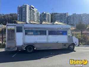 1988 P30 All-purpose Food Truck Concession Window California Gas Engine for Sale