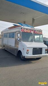 1988 P30 All-purpose Food Truck Concession Window Oregon Gas Engine for Sale