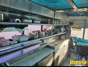 1988 P30 All-purpose Food Truck Diamond Plated Aluminum Flooring California for Sale