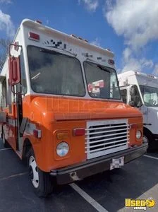 1988 P30 All-purpose Food Truck Diamond Plated Aluminum Flooring Massachusetts Gas Engine for Sale