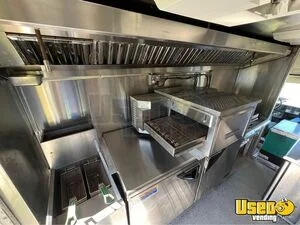1988 P30 All-purpose Food Truck Diamond Plated Aluminum Flooring Virginia Diesel Engine for Sale