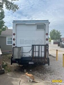 1988 P30 All-purpose Food Truck Electrical Outlets Kansas Diesel Engine for Sale