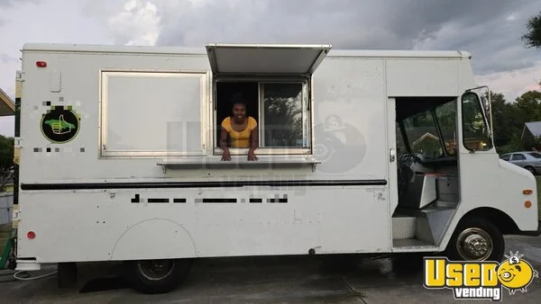 1988 P30 All-purpose Food Truck Florida Gas Engine for Sale